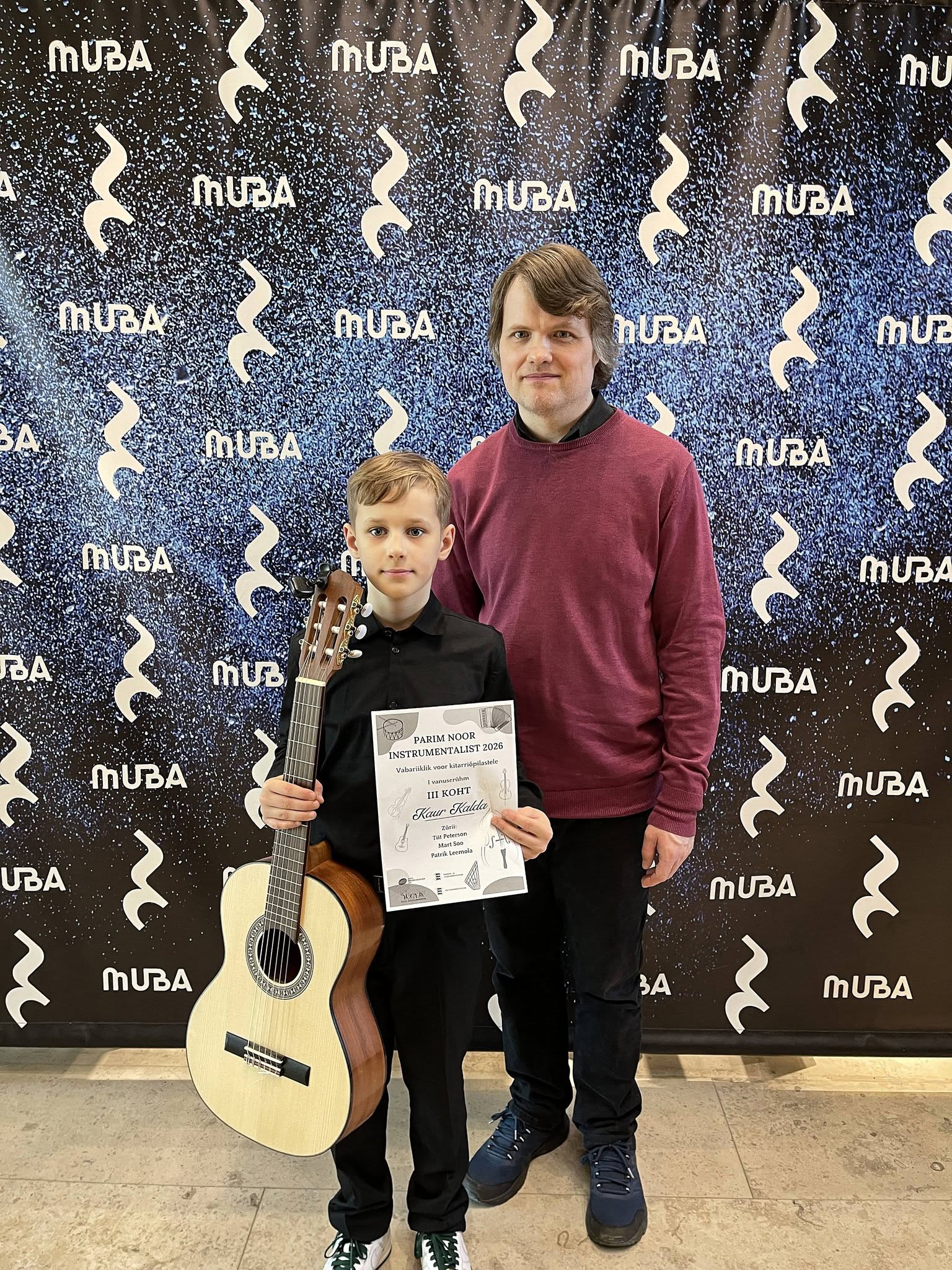 “Parim Noor Instrumentalist” kitarrid